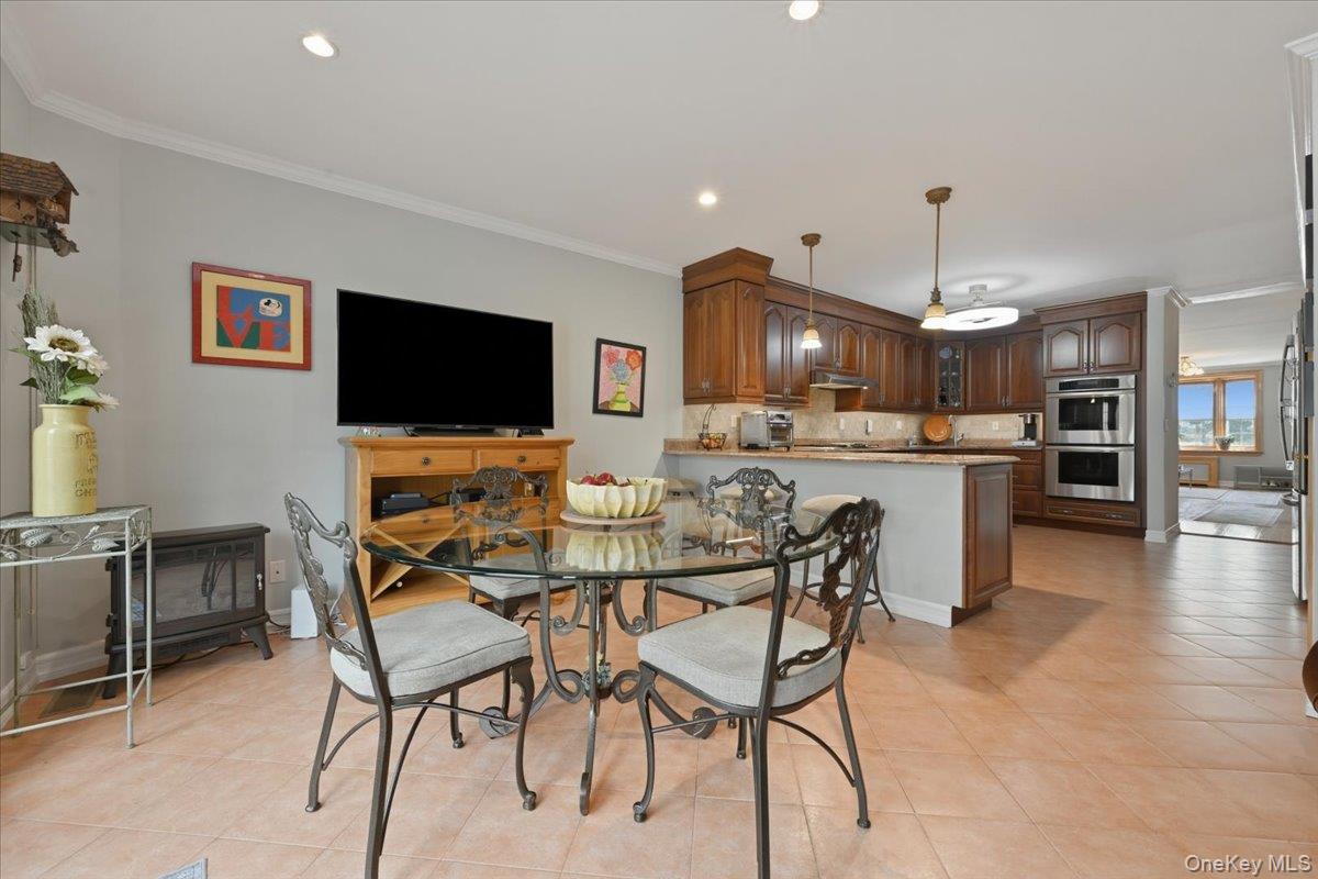 6356 76th Street Property Photo 16