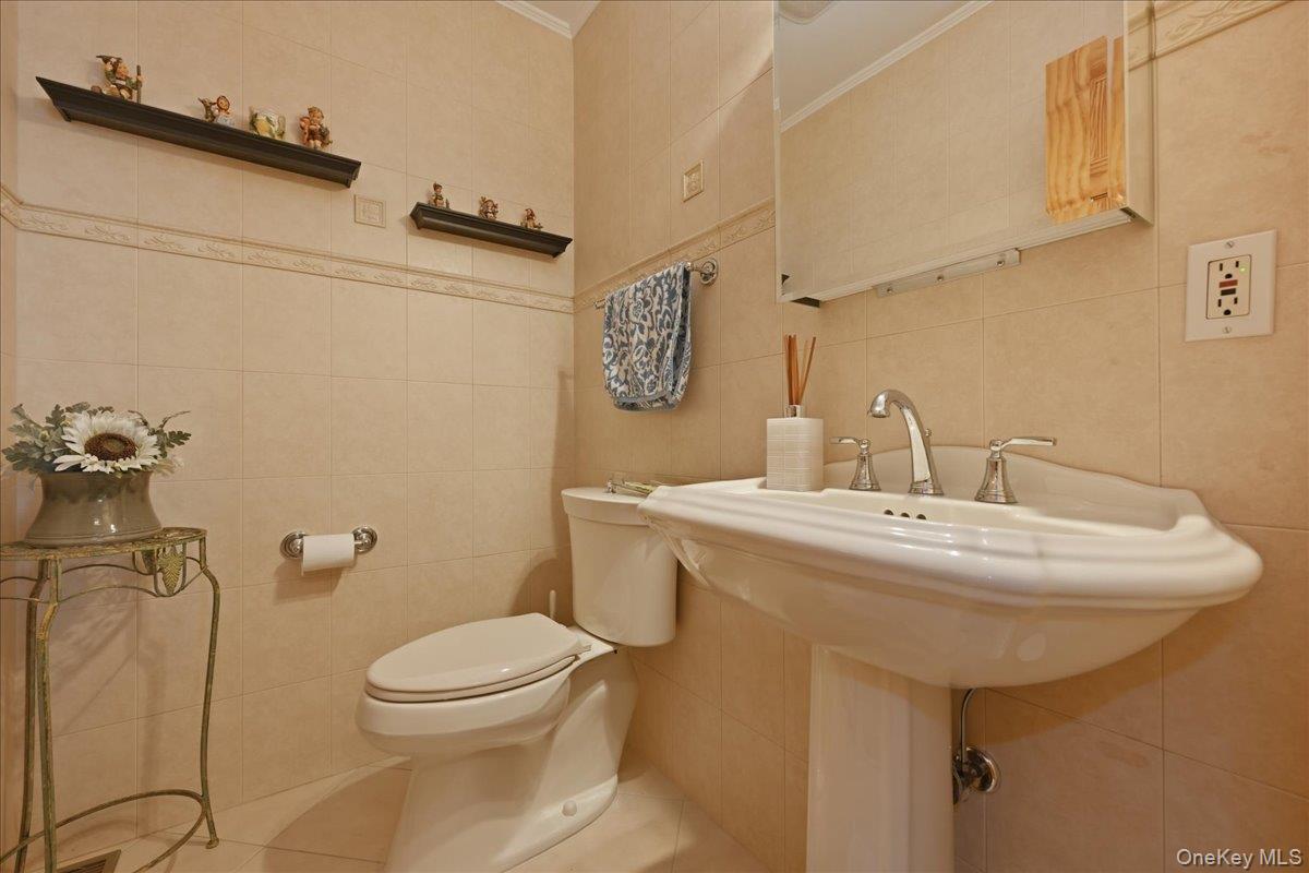 6356 76th Street Property Photo 20