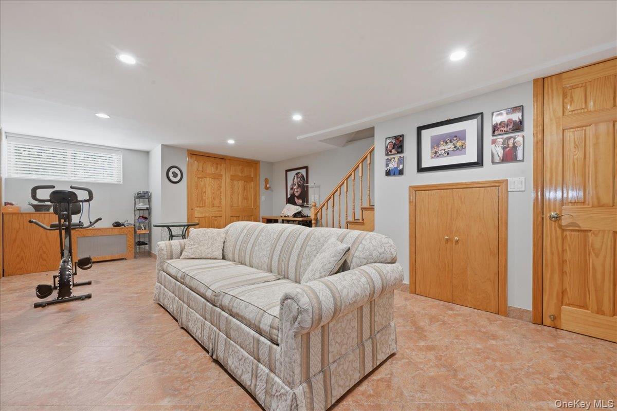 6356 76th Street Property Photo 30