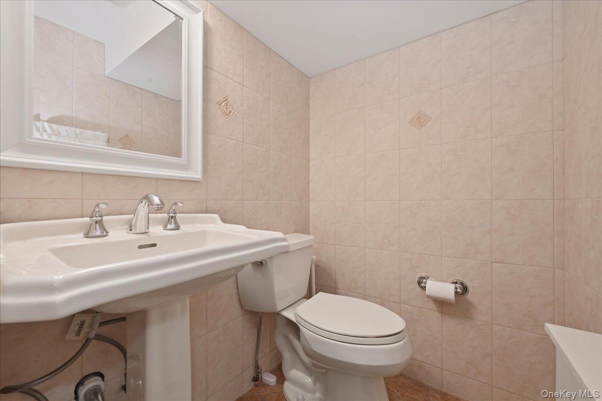 6356 76th Street Property Photo 33