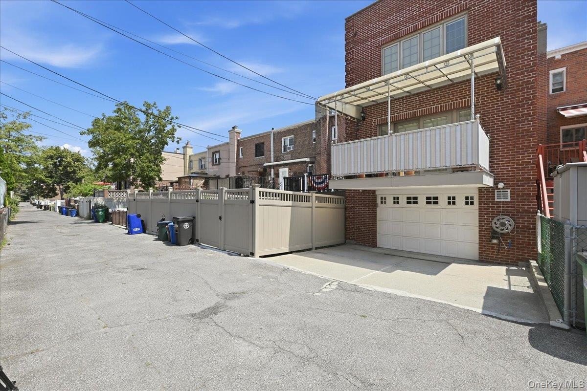 6356 76th Street Property Photo 40