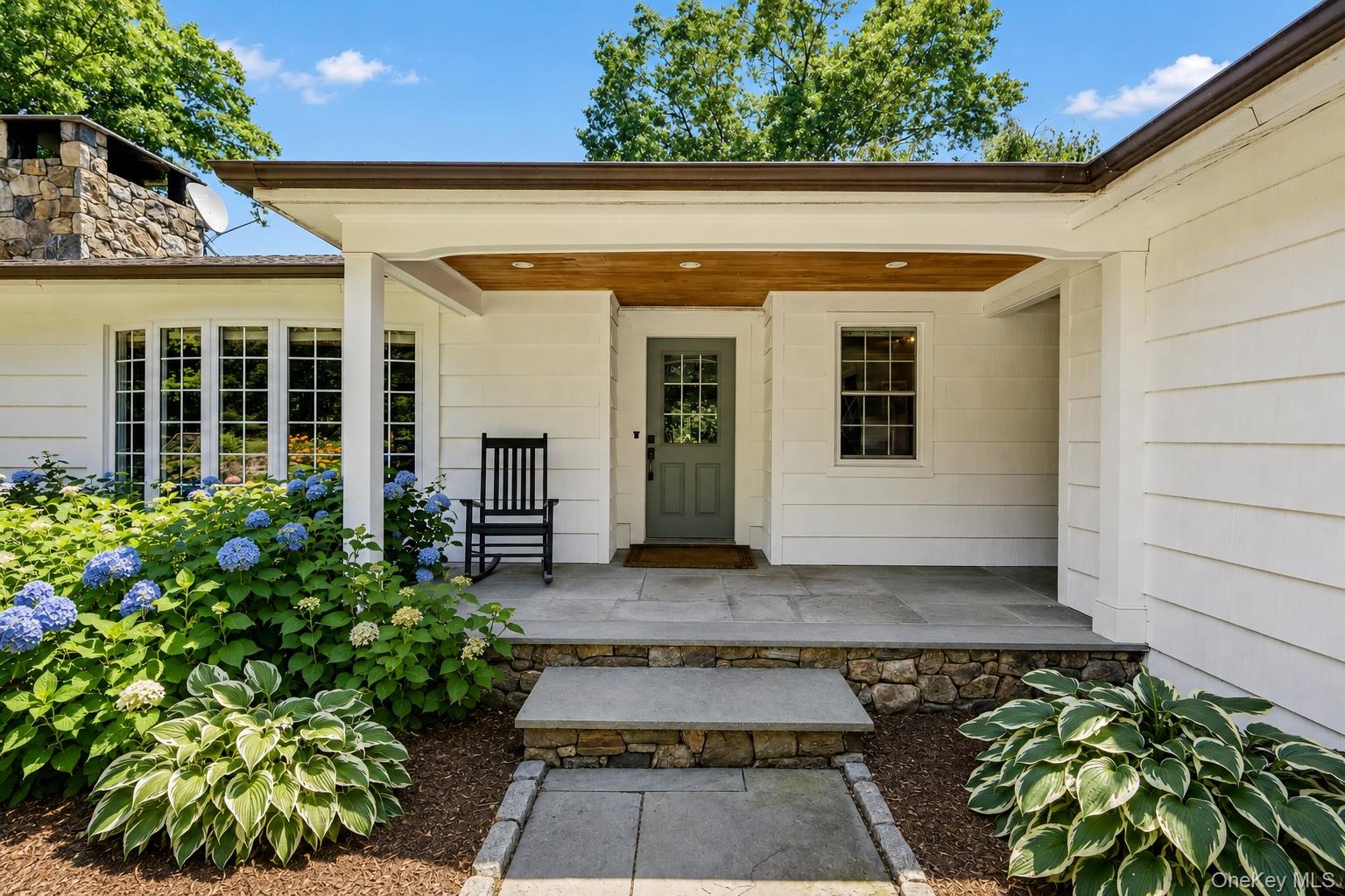 10 Apple Tree Lane Property Photo 2