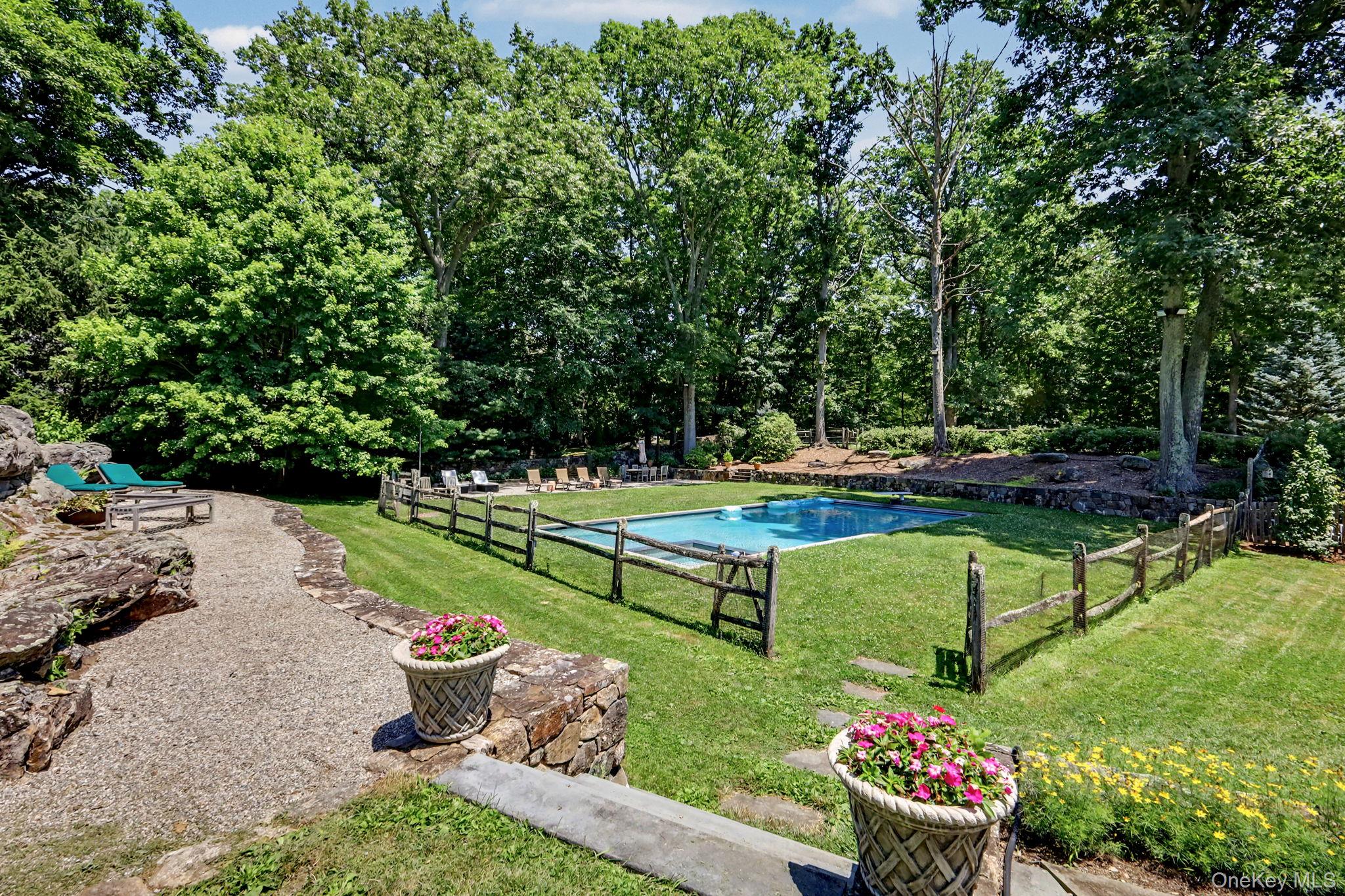 10 Apple Tree Lane Property Photo 36