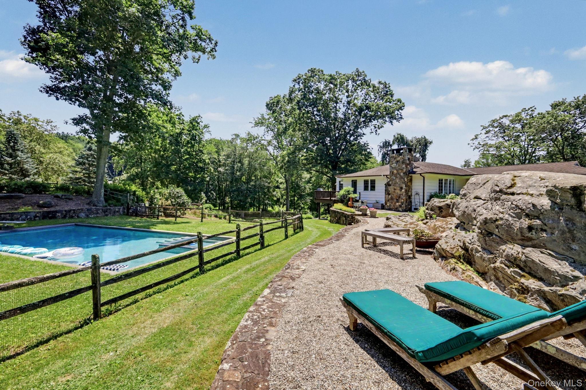 10 Apple Tree Lane Property Photo 37