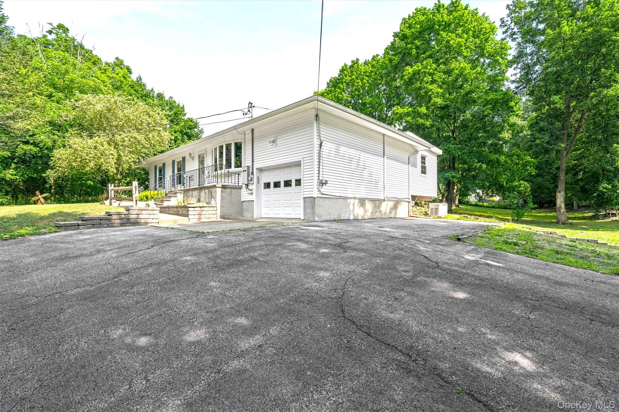 484 State Route 52 Property Photo 2