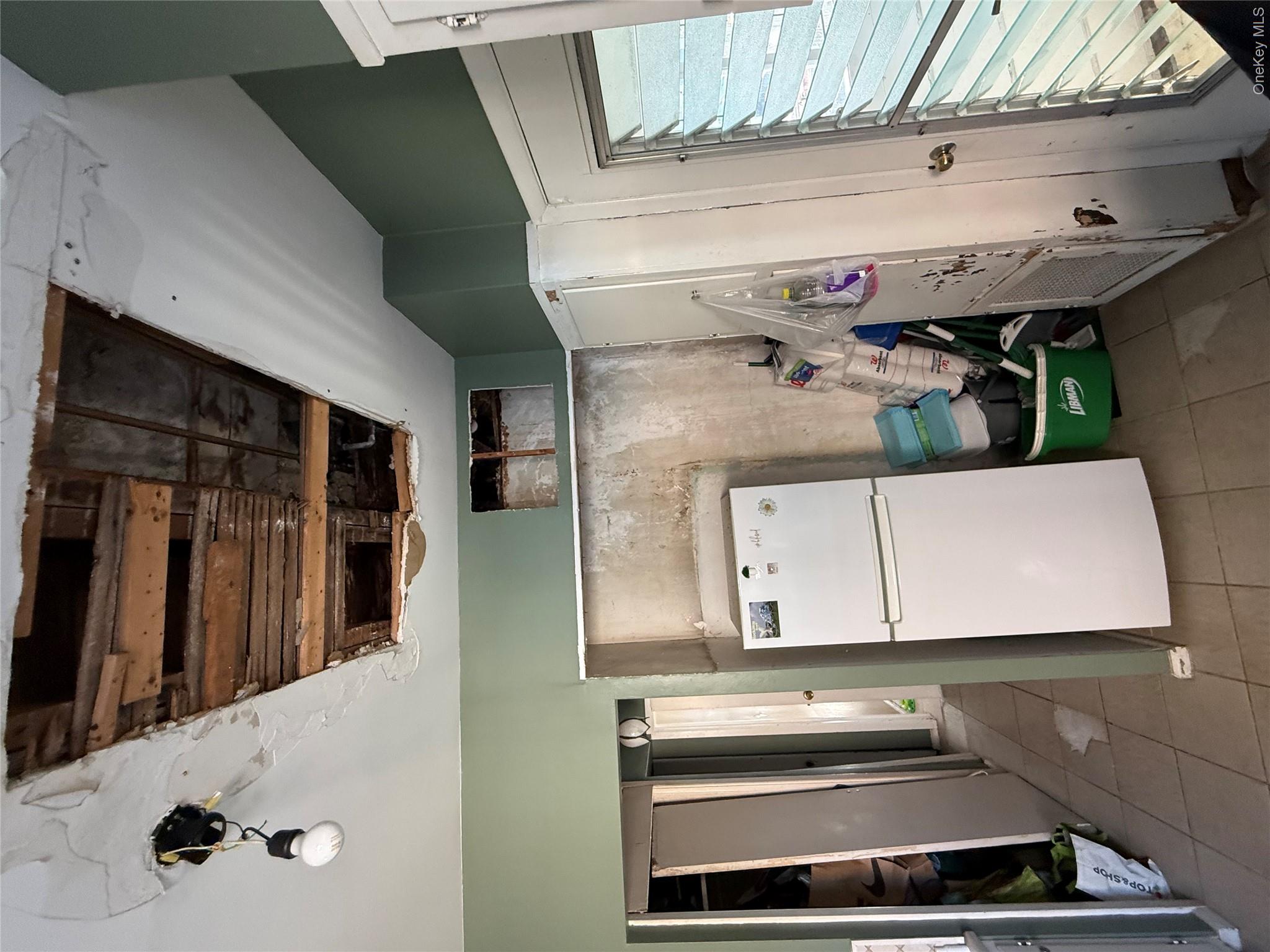 13812 Rockaway Beach Boulevard Property Photo 3