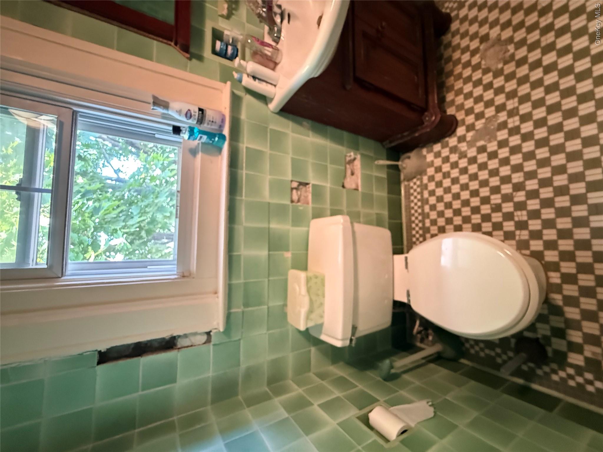 13812 Rockaway Beach Boulevard Property Photo 9