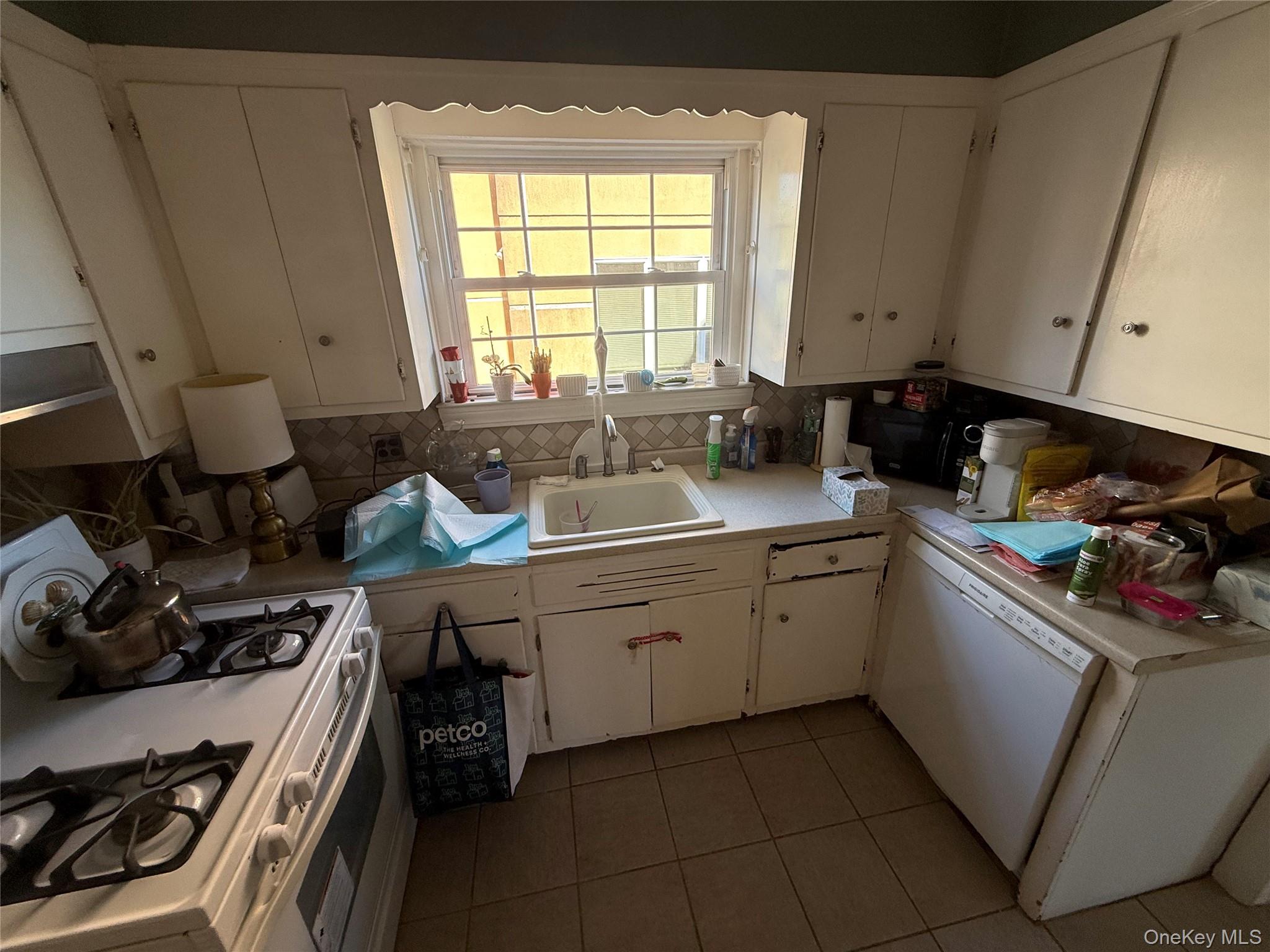 13812 Rockaway Beach Boulevard Property Photo 20