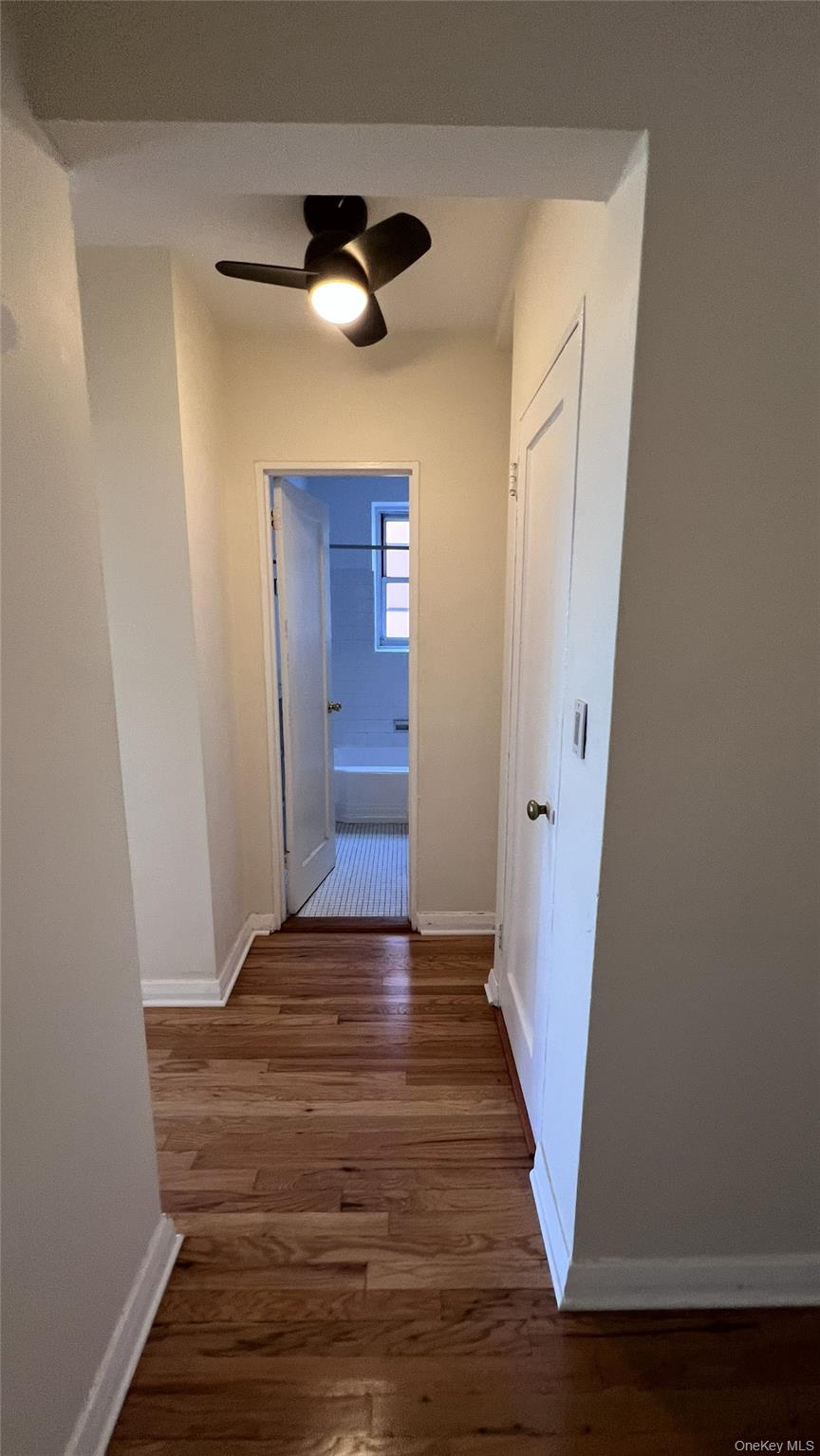 290 Collins Avenue 8e Property Photo 4
