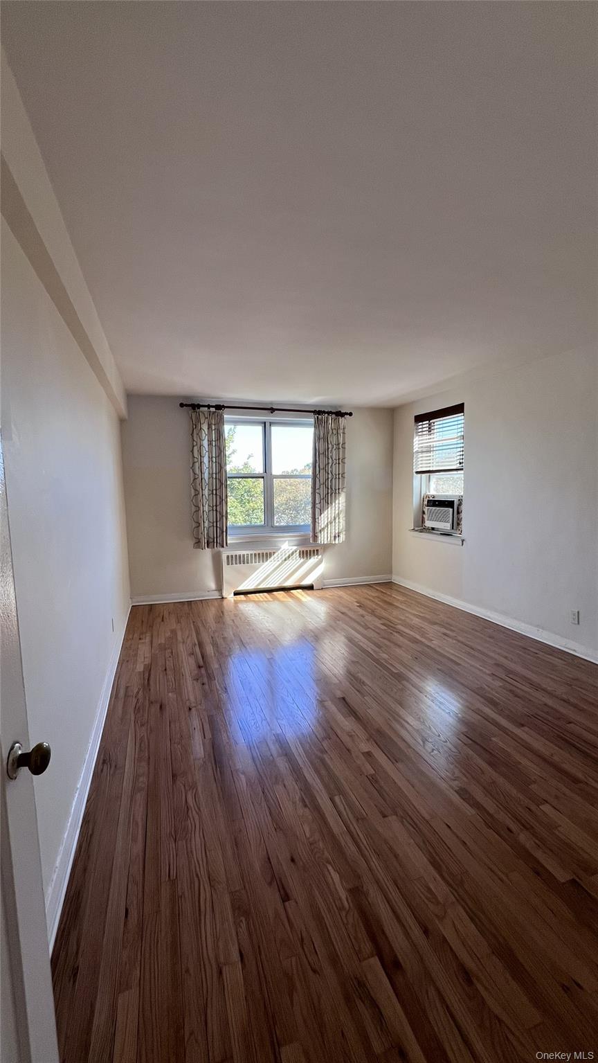 290 Collins Avenue 8e Property Photo 7