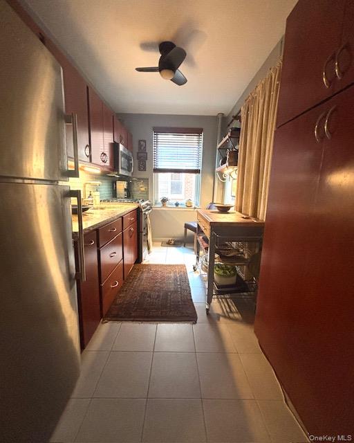 290 Collins Avenue 8e Property Photo 9