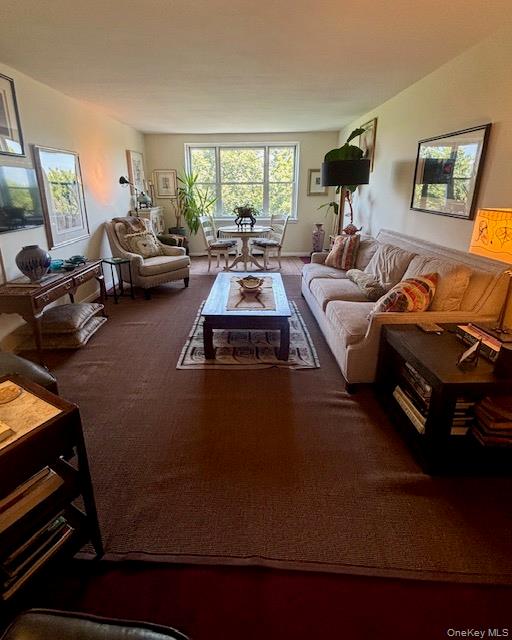 290 Collins Avenue 8e Property Photo 11