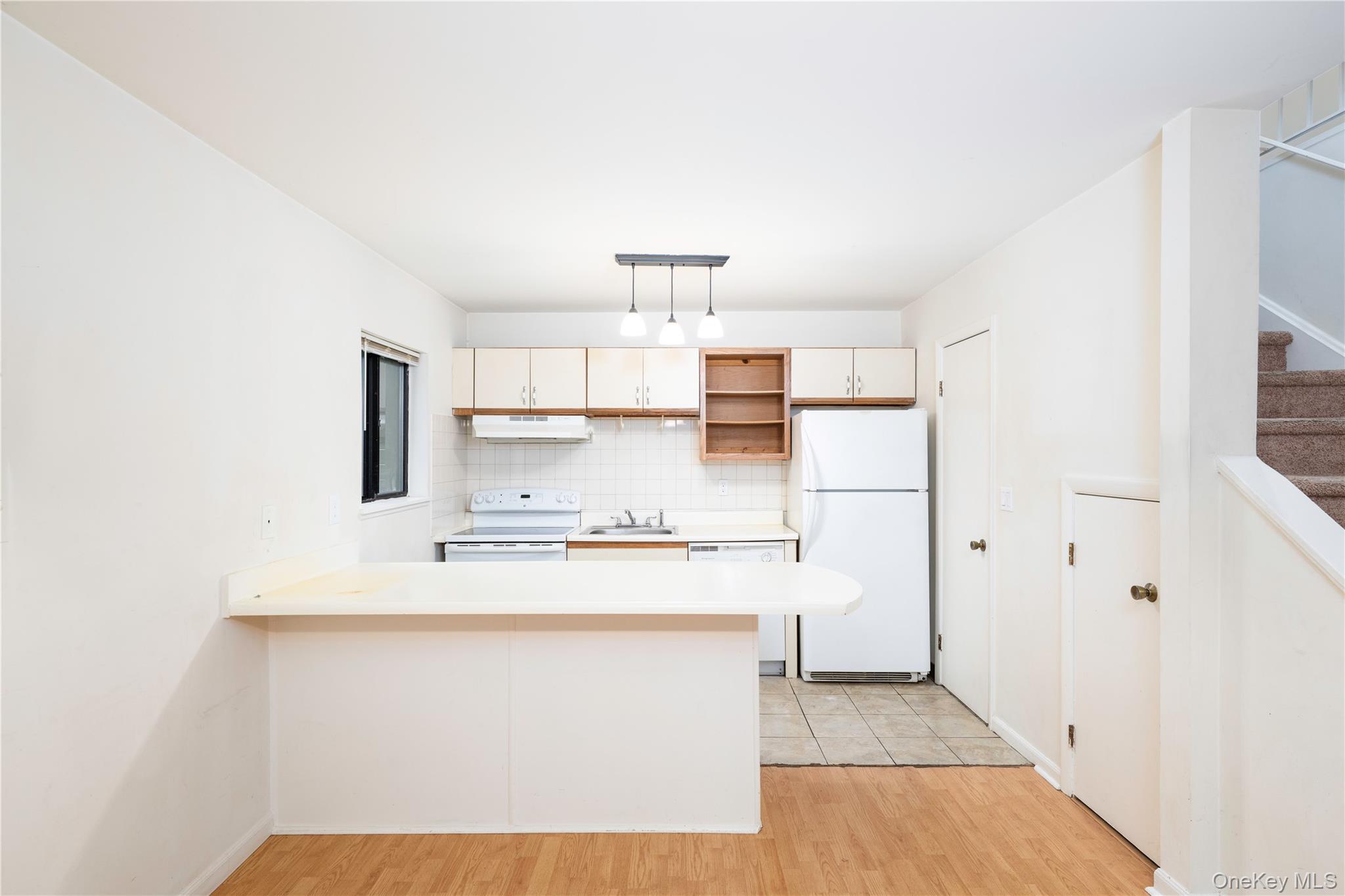 3 Hudson Heights Drive Property Photo 3