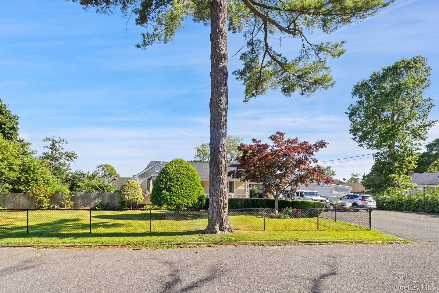 4 Roosevelt Street Property Photo 1