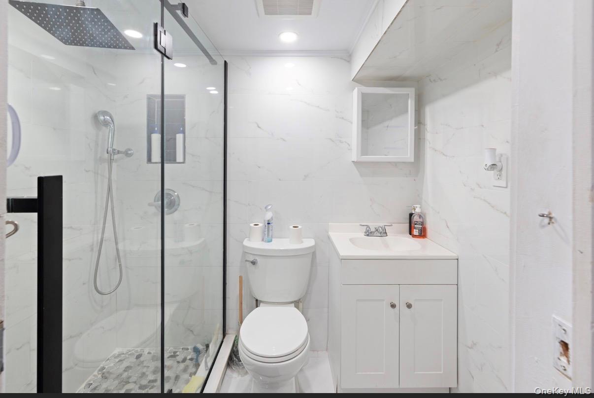 4 Roosevelt Street Property Photo 12