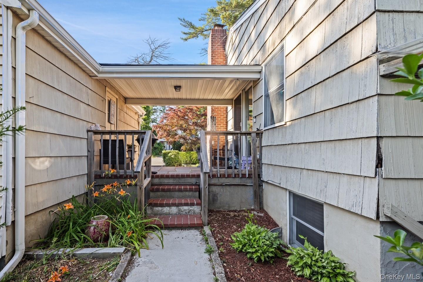 4 Roosevelt Street Property Photo 13