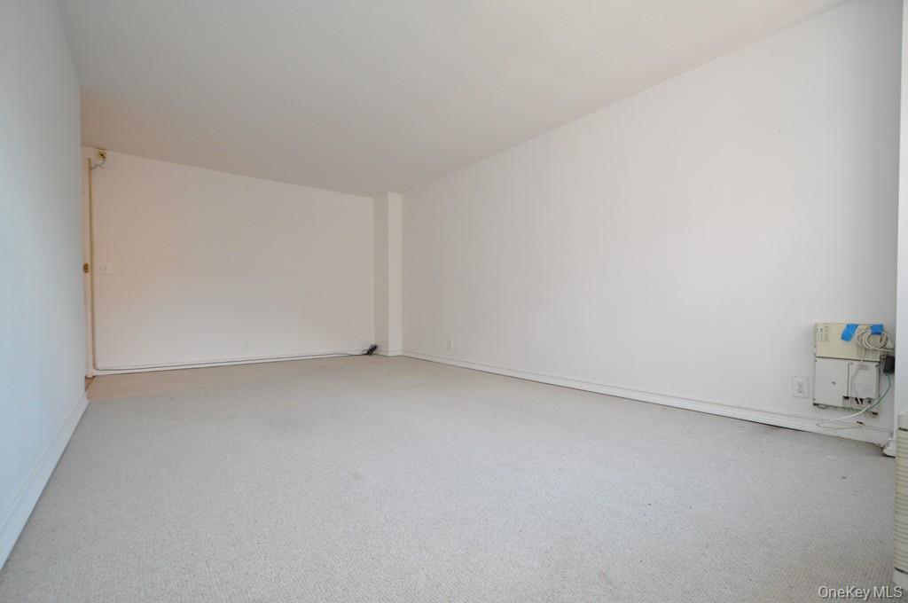 281 Garth Road B6d Property Photo 7