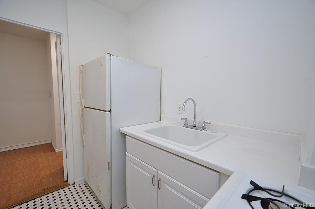 281 Garth Road B6d Property Photo 10
