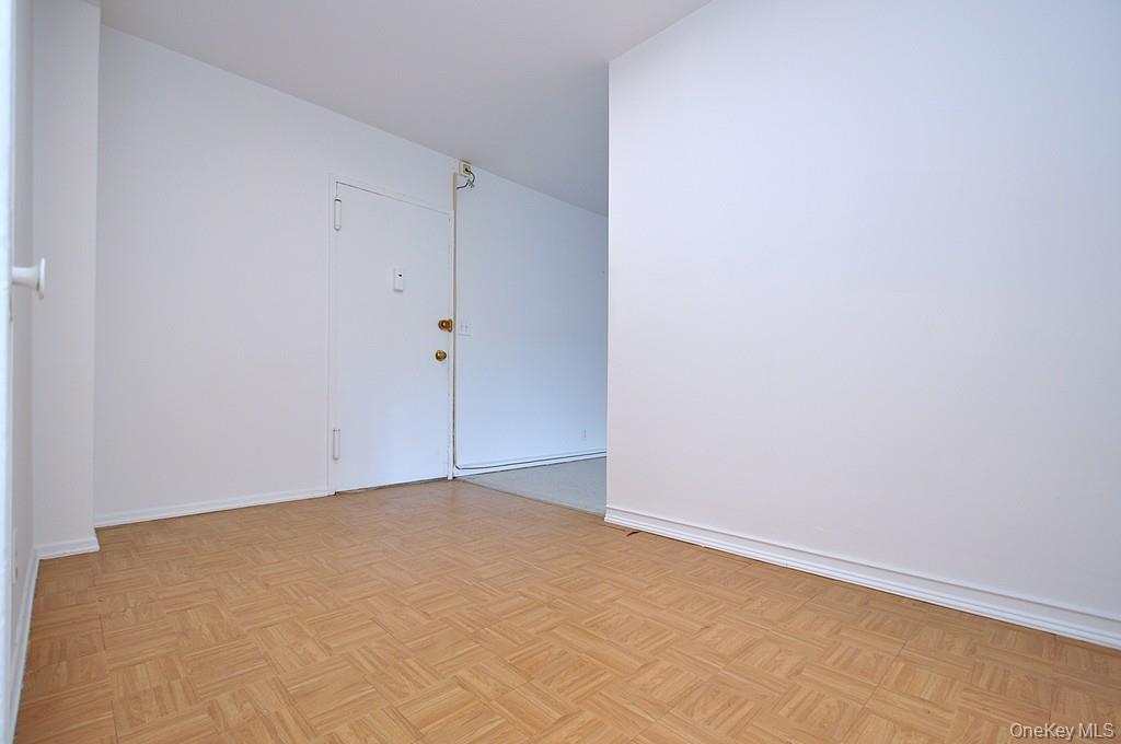 281 Garth Road B6d Property Photo 15