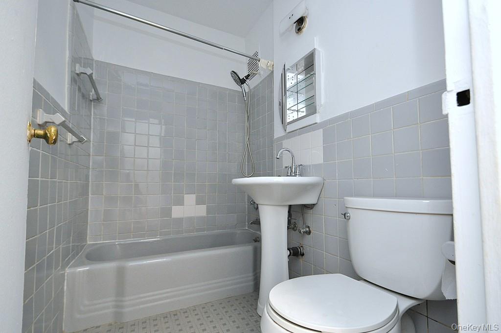 281 Garth Road B6d Property Photo 17