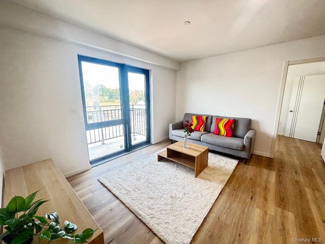 70-25 Queens Boulevard 6h Property Photo 6