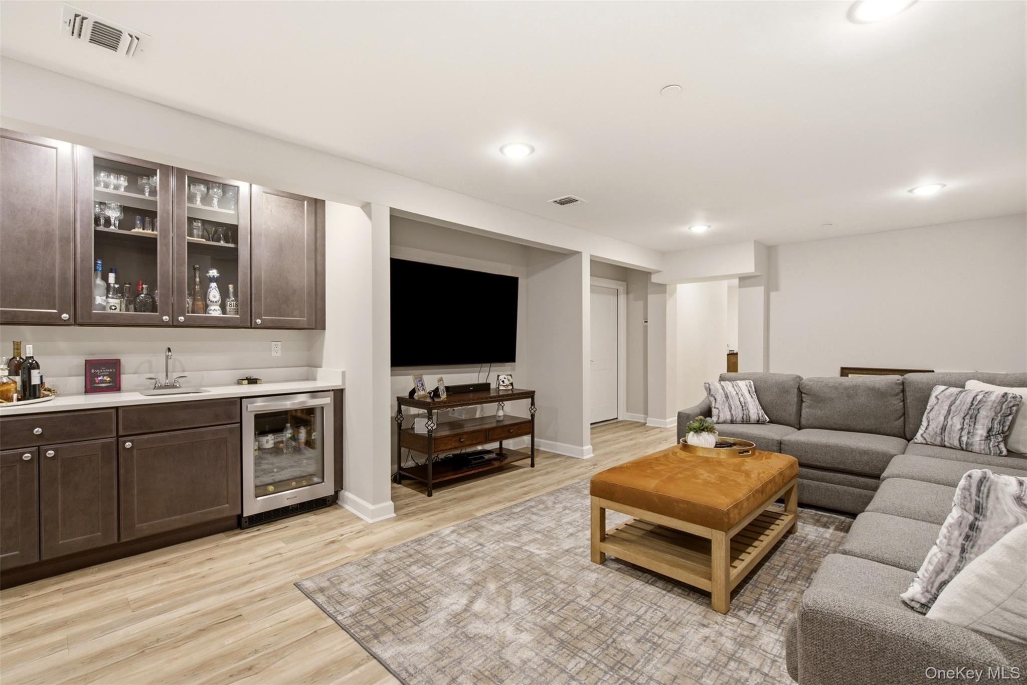 21 Seasons Way Property Photo 17