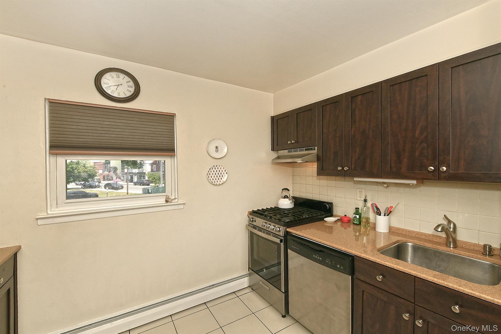 490 Main Street C-4 Property Photo 10