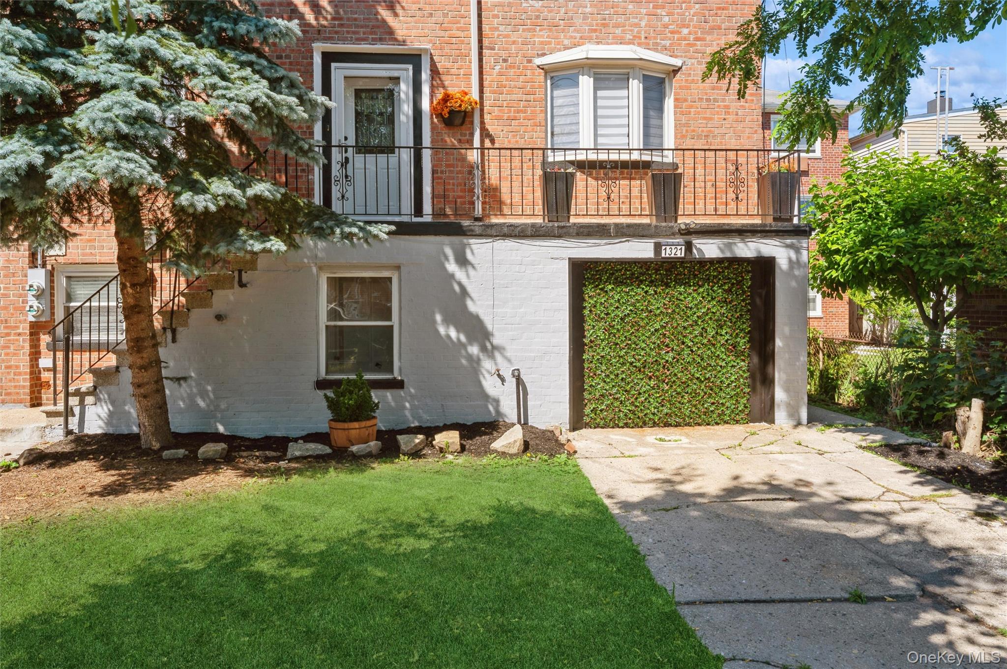 1321 Gillespie Avenue Property Photo 1