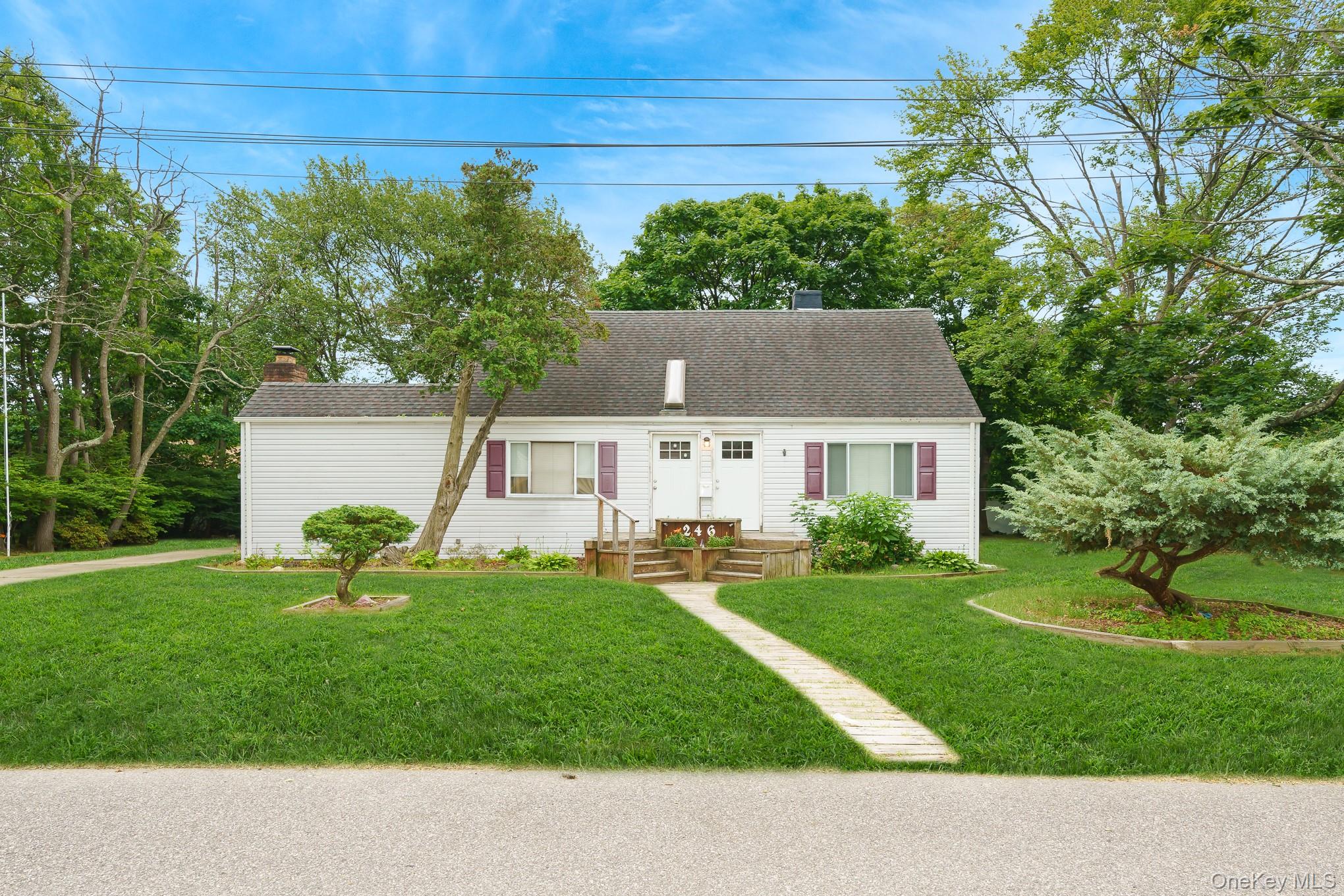 246 Columbus Avenue Property Photo 1