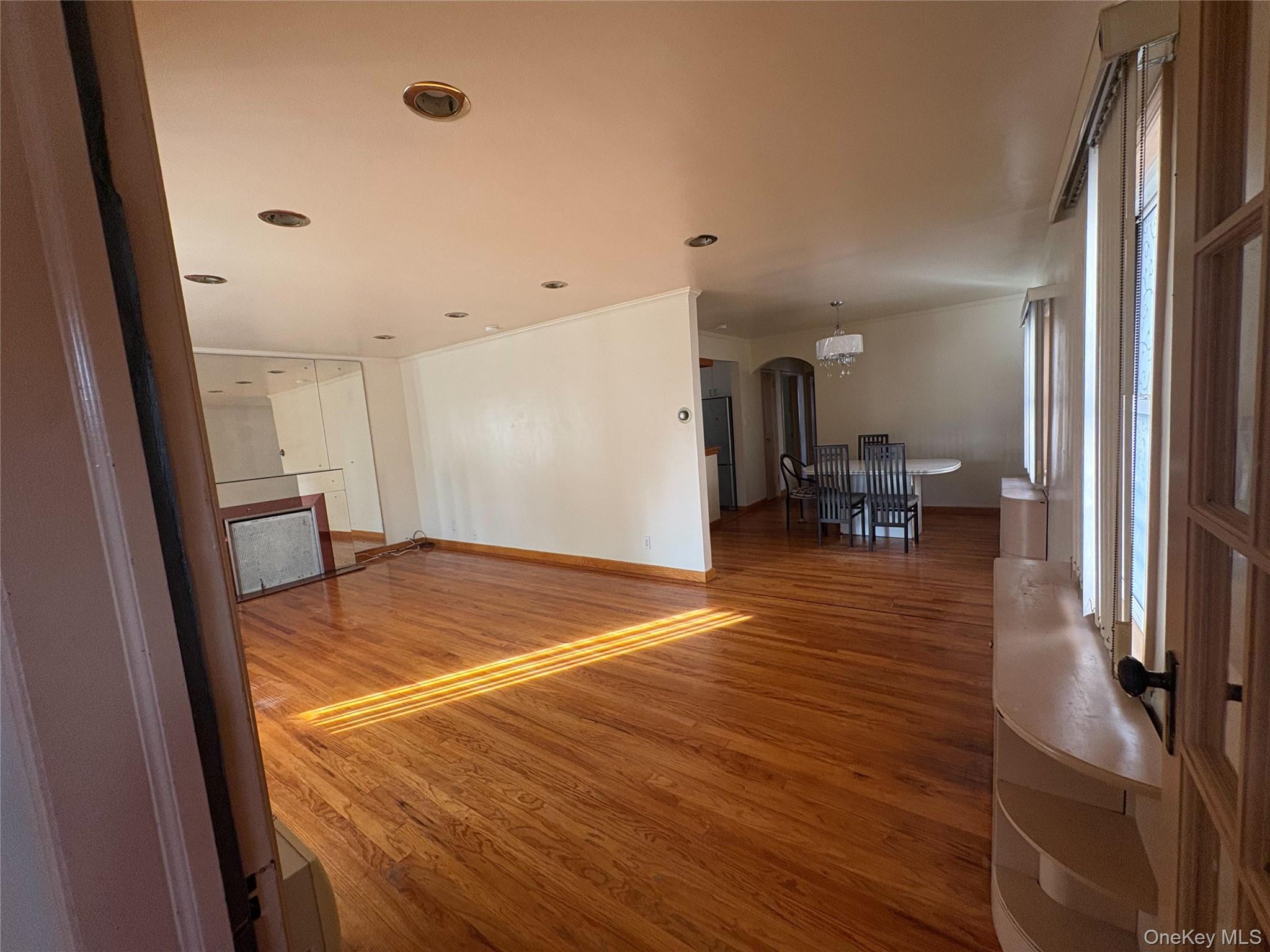 6911 180th Street Property Photo 4