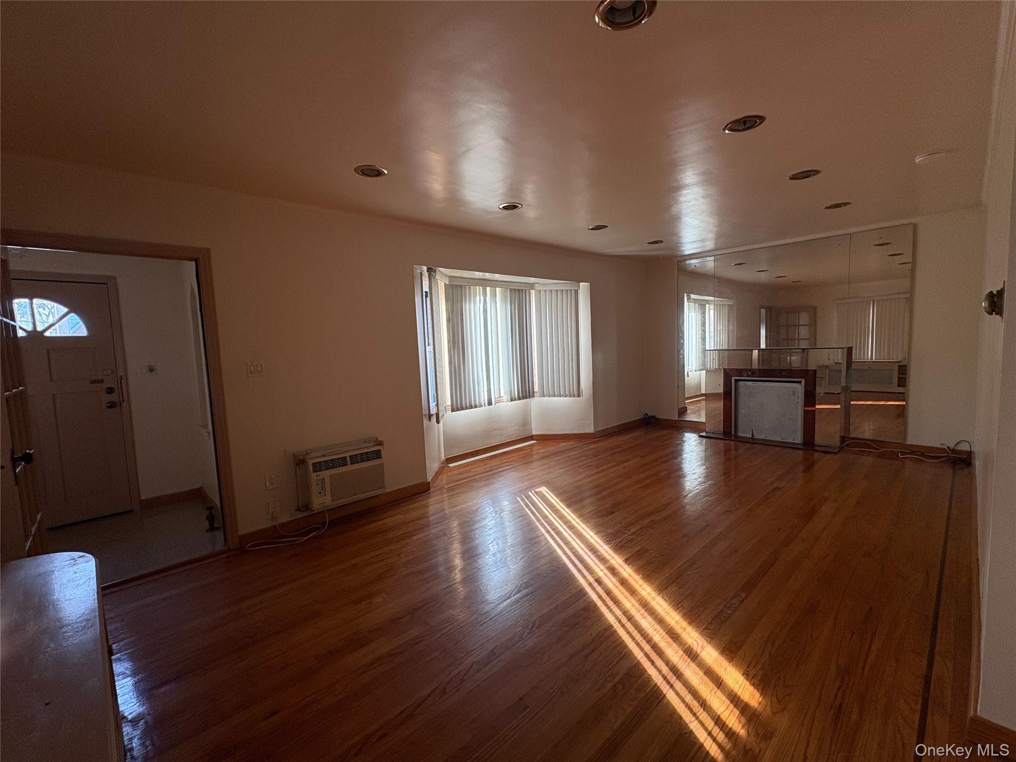 6911 180th Street Property Photo 5