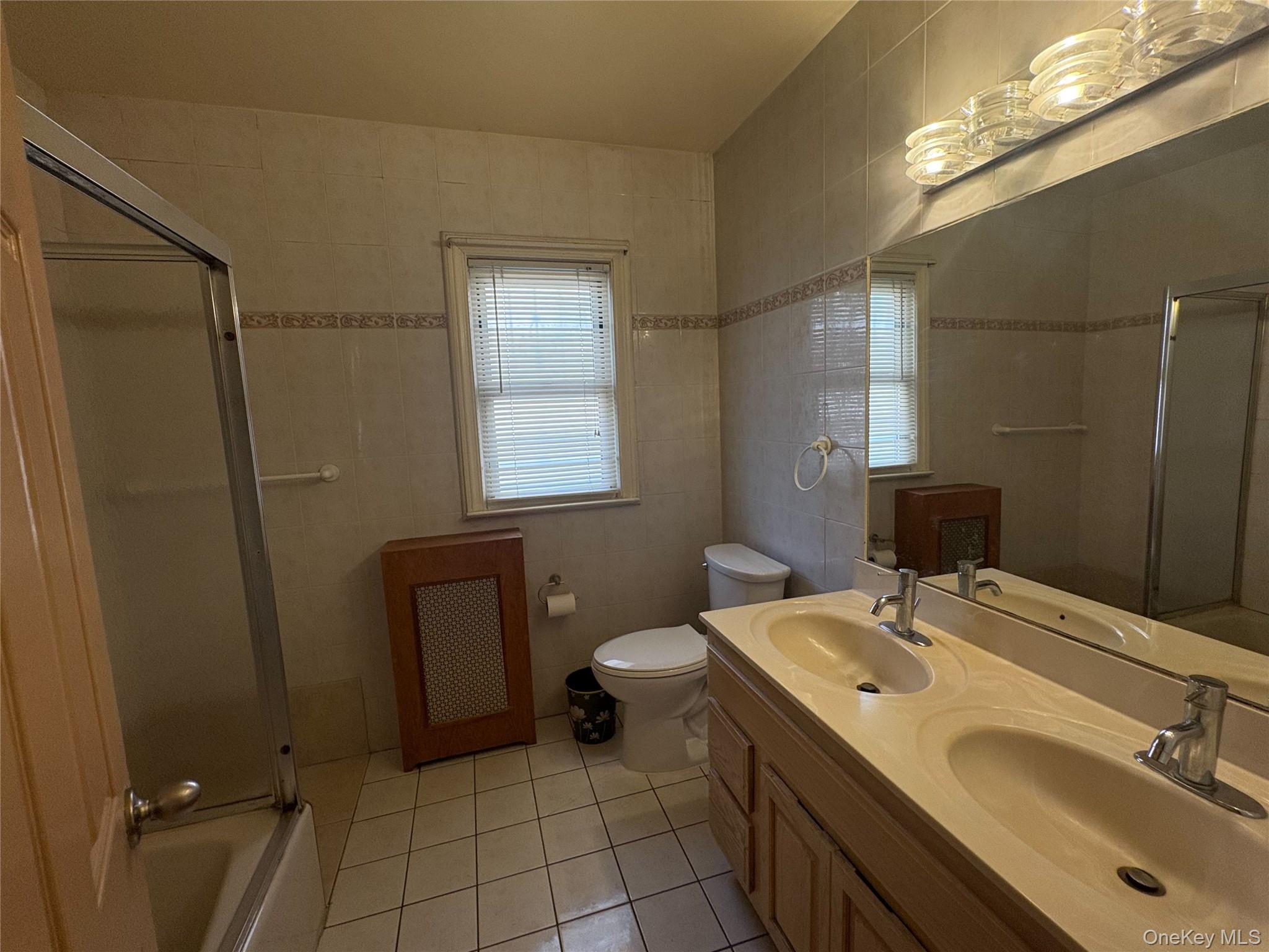 6911 180th Street Property Photo 9
