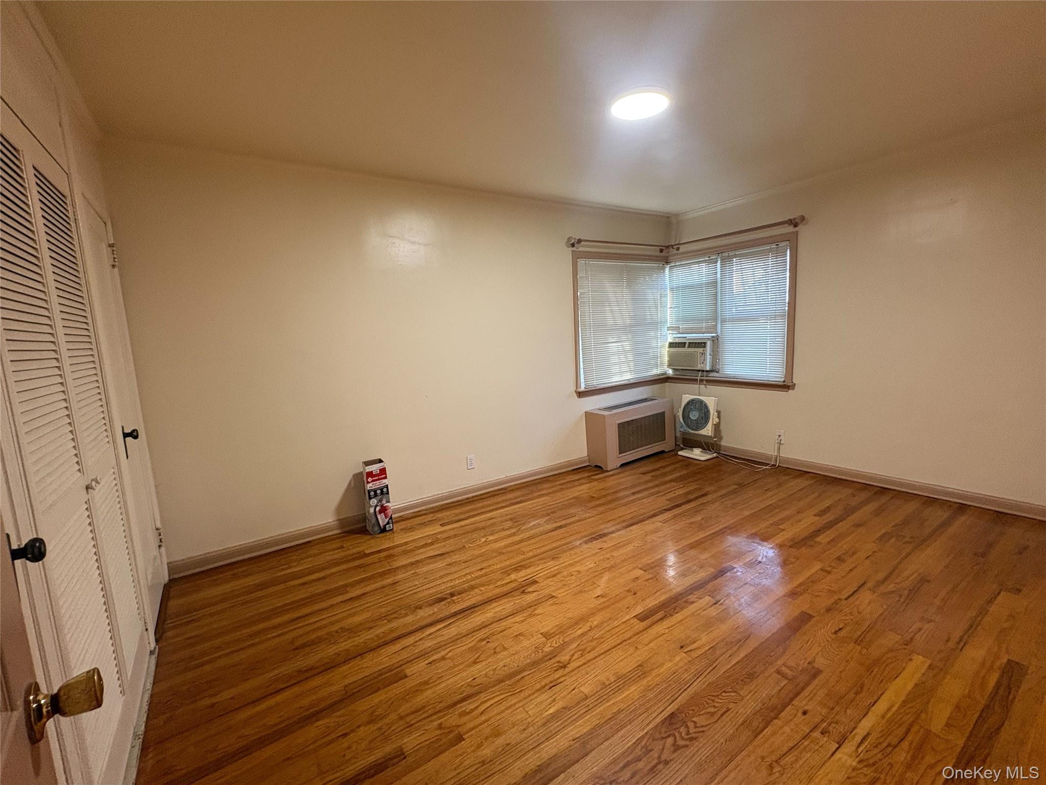 6911 180th Street Property Photo 10