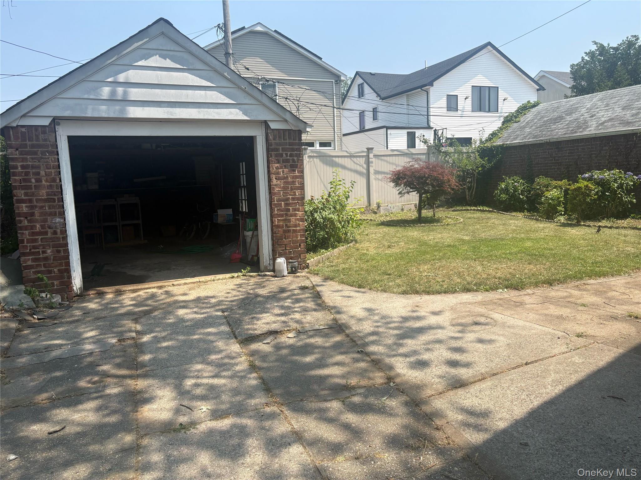 6911 180th Street Property Photo 30