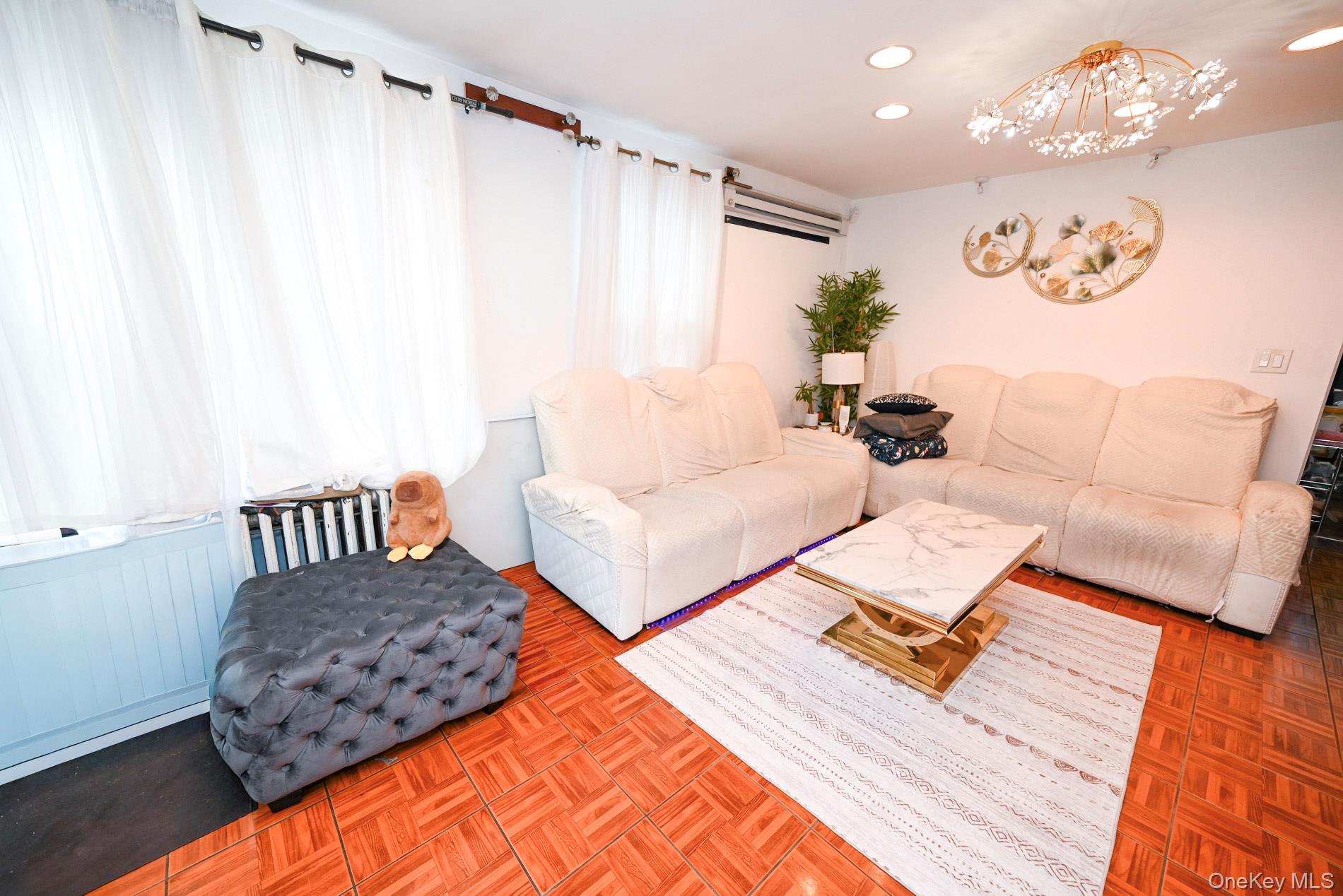 14214 Sutter Avenue Property Photo 8