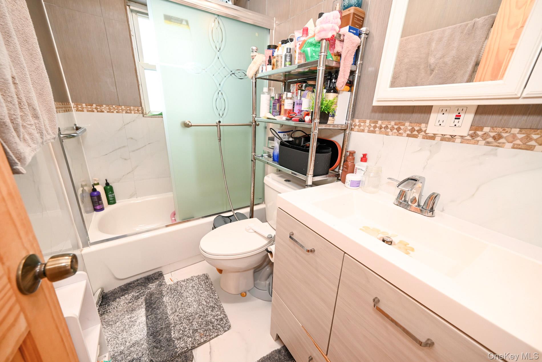 14214 Sutter Avenue Property Photo 14