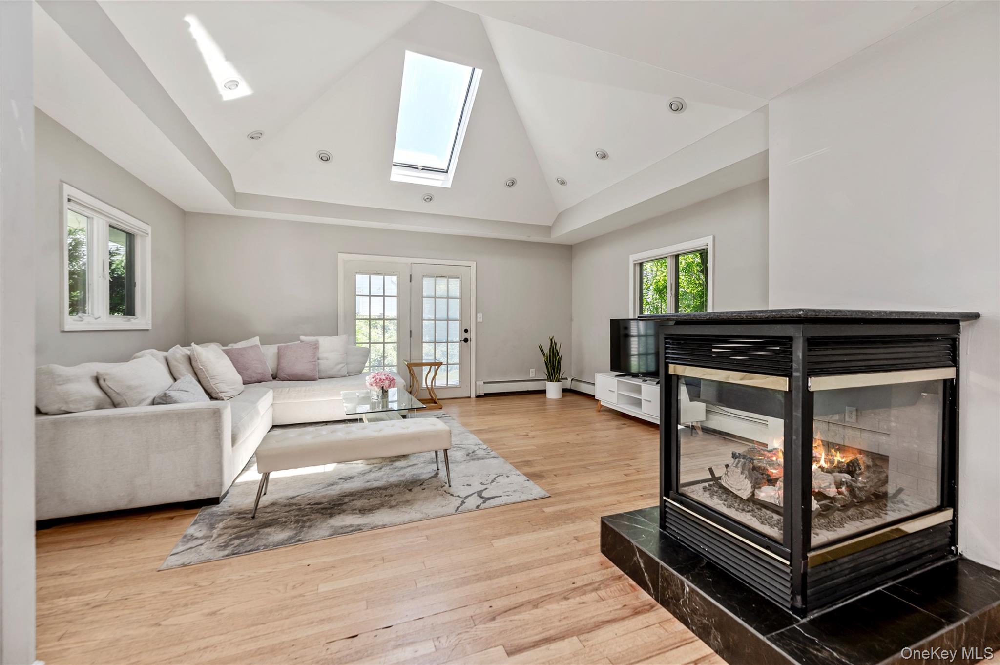 3251 Neptune Avenue Property Photo 3