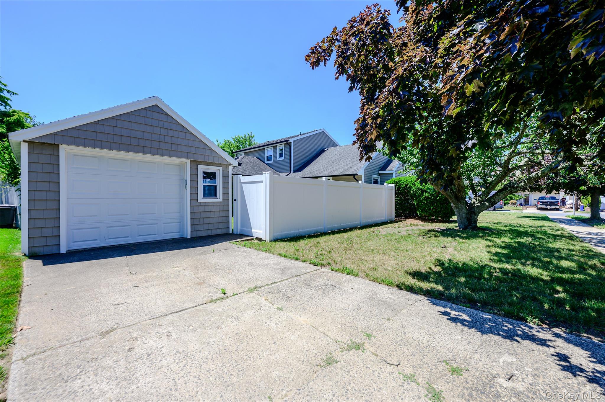 3251 Neptune Avenue Property Photo 17