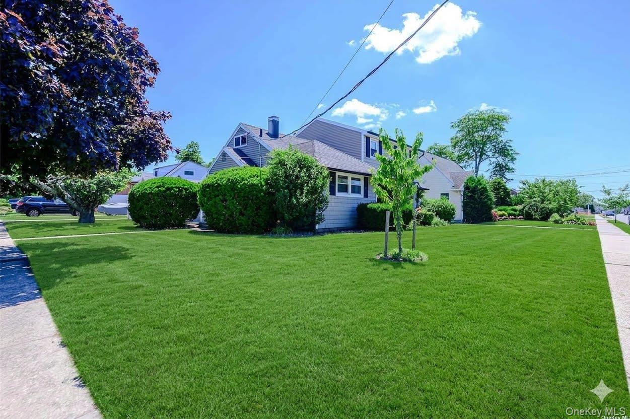 3251 Neptune Avenue Property Photo 19