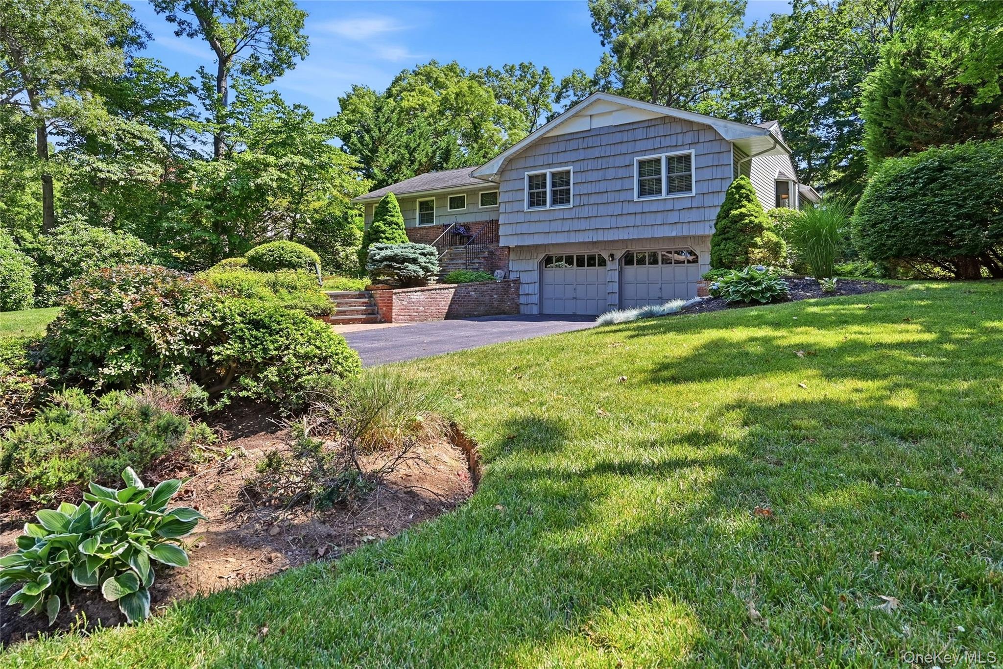 115 Autumn Drive Property Photo 3