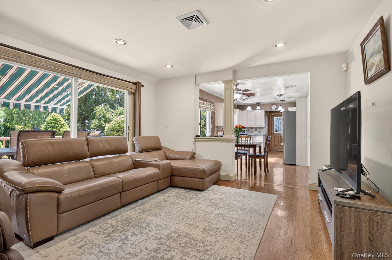 6 W Oak Hill Property Photo 9