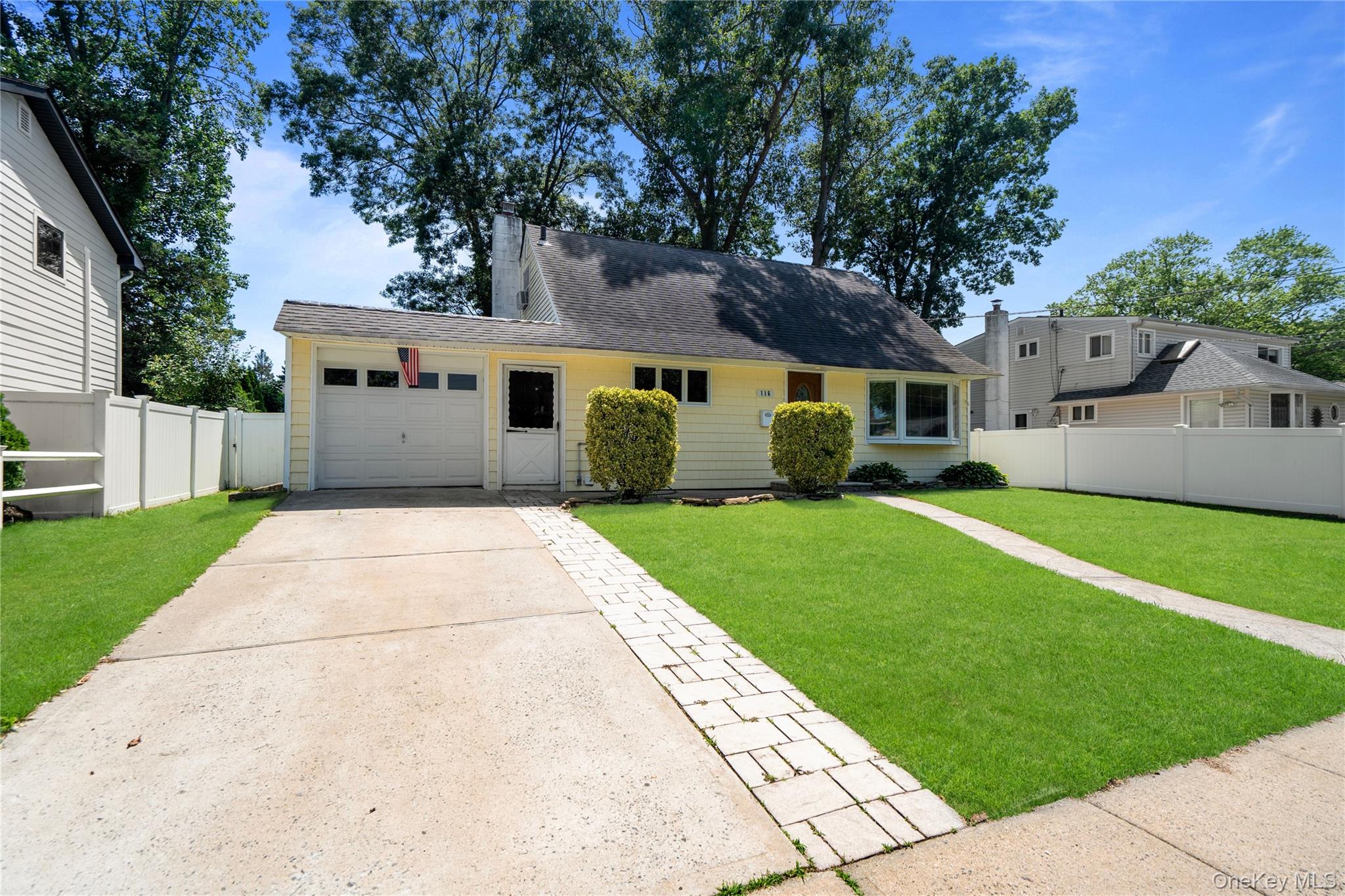 116 Spruce Street Property Photo 3