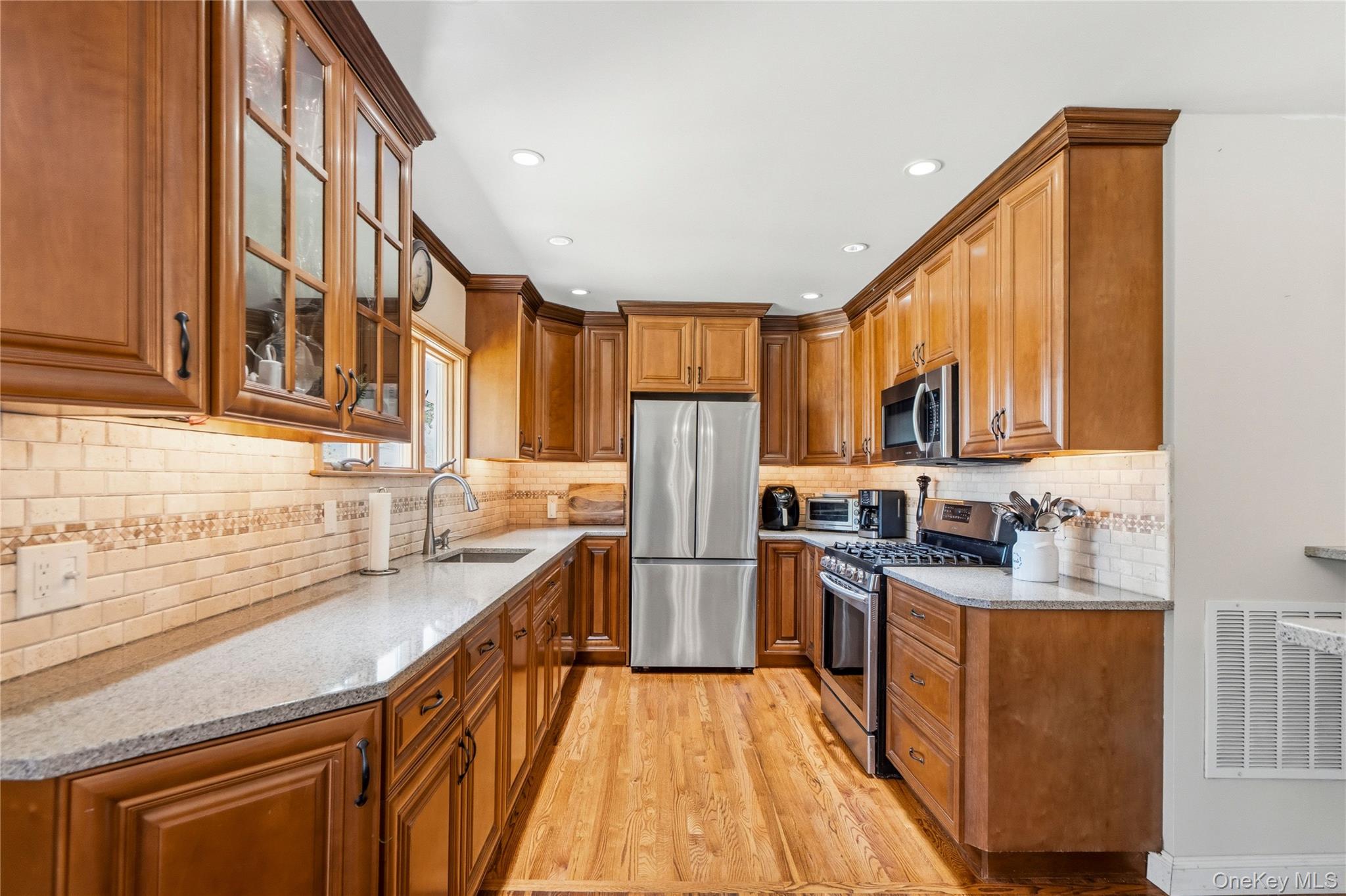 116 Spruce Street Property Photo 6
