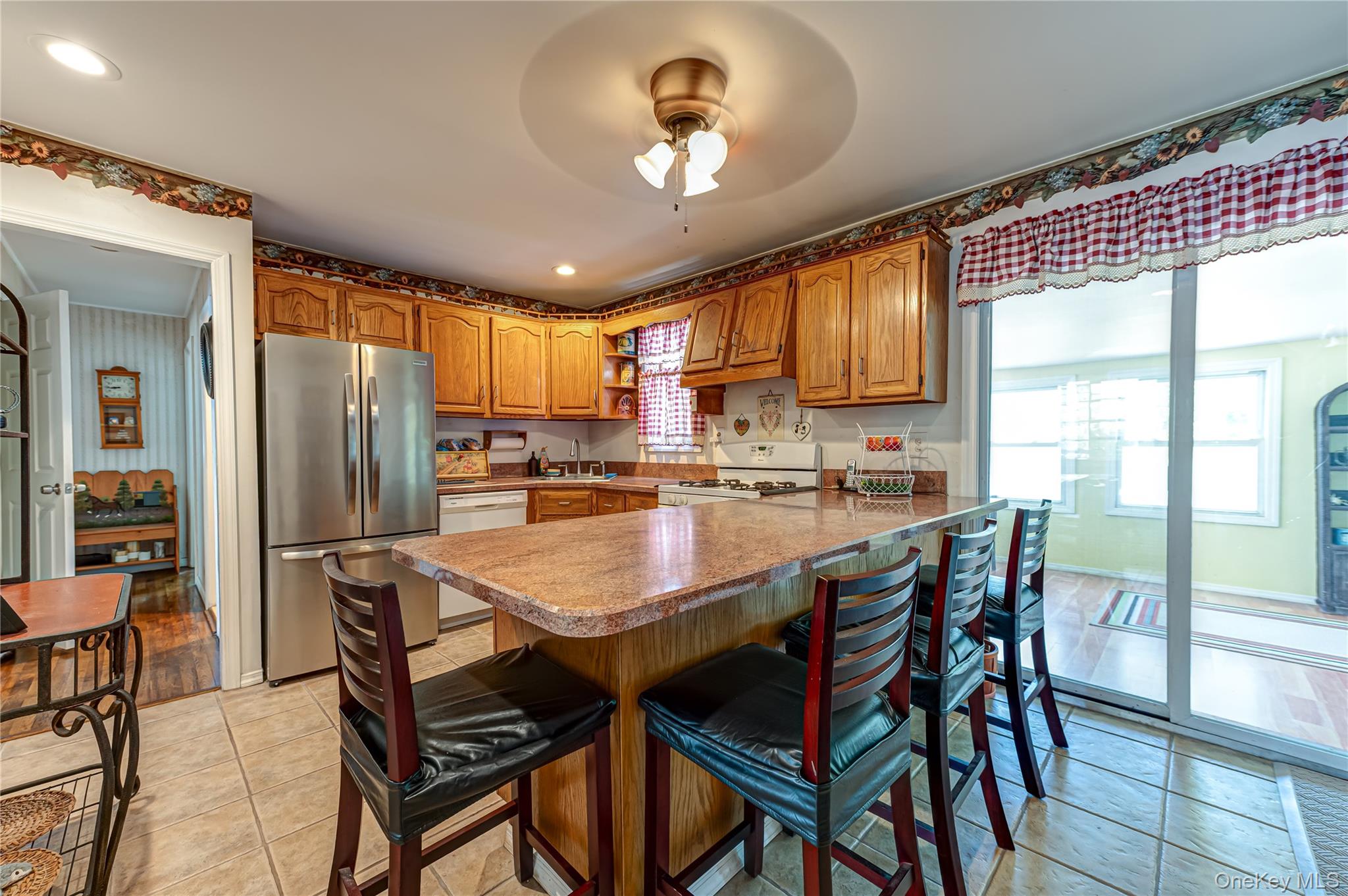 11 Spruce Street Property Photo 9