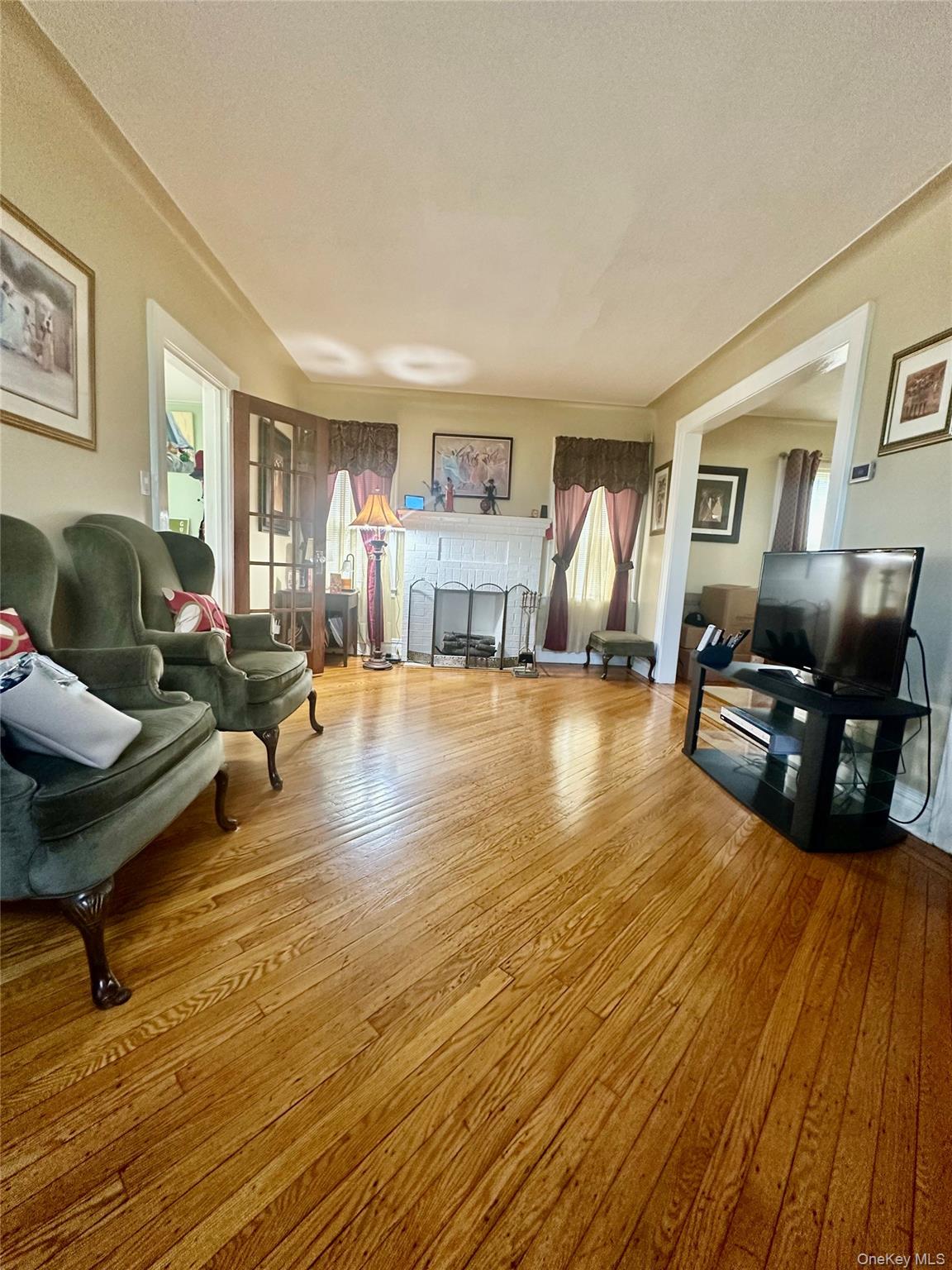 10048 222nd Street Property Photo 5