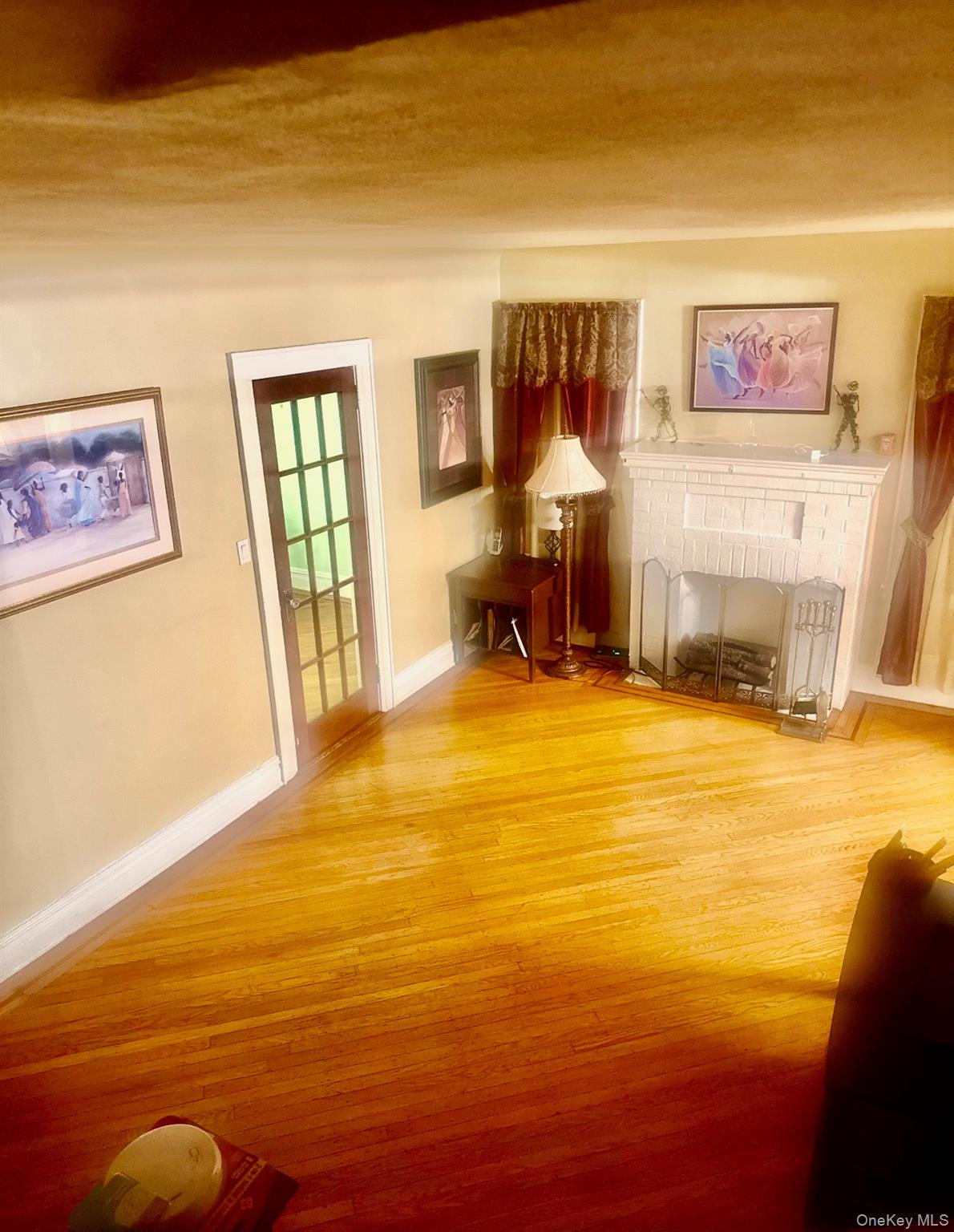 10048 222nd Street Property Photo 6