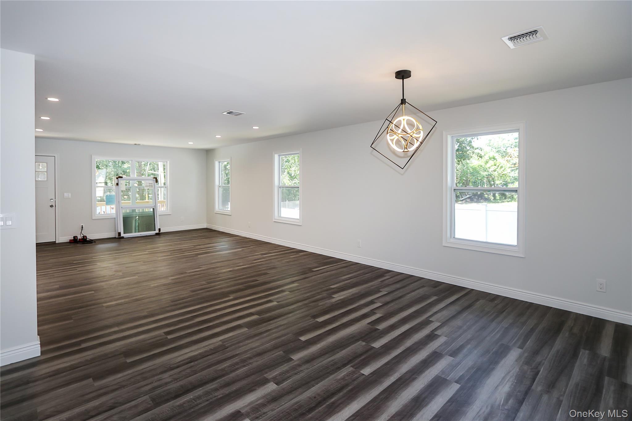 245 New Avenue Property Photo 7