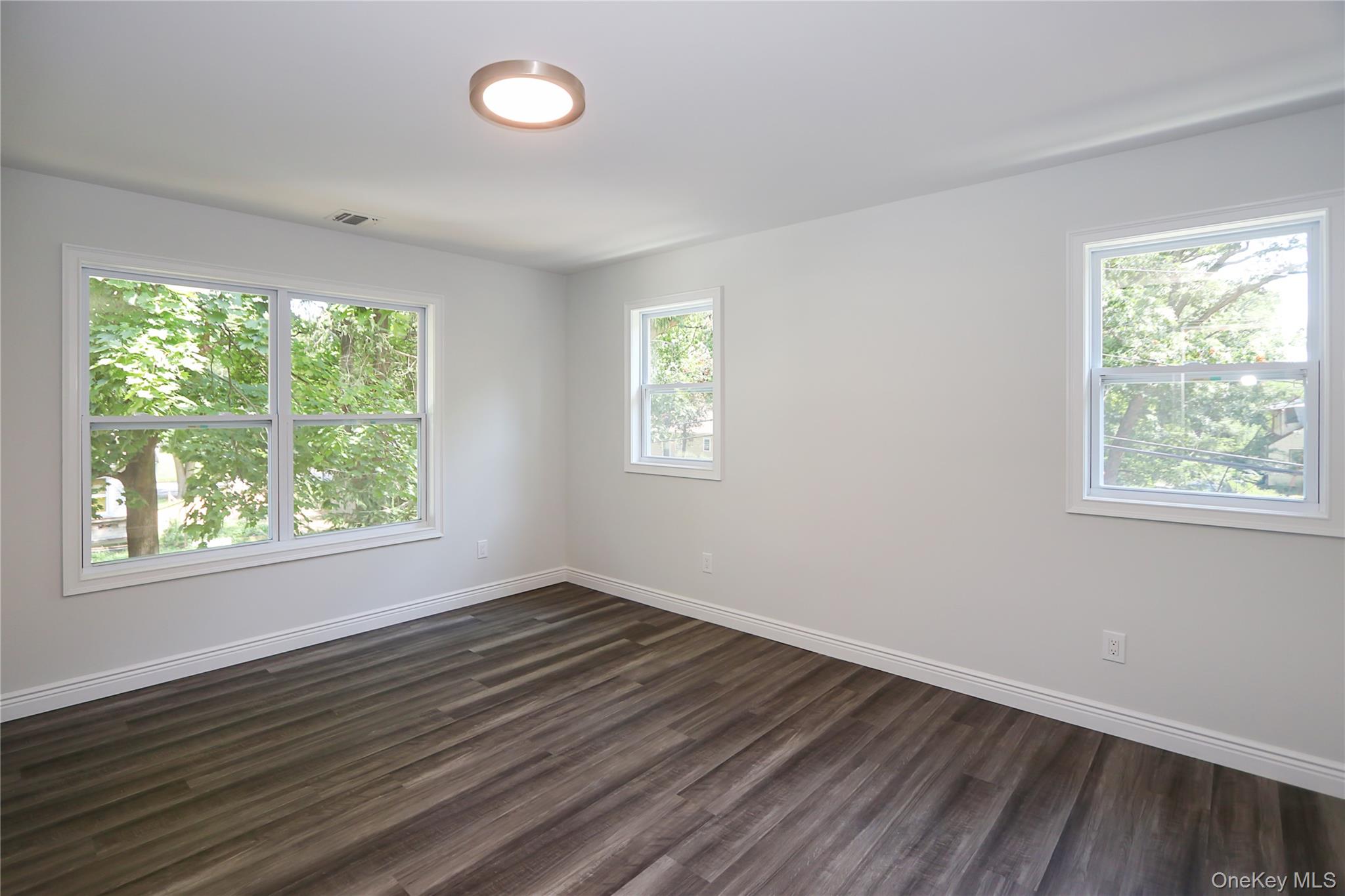 245 New Avenue Property Photo 22