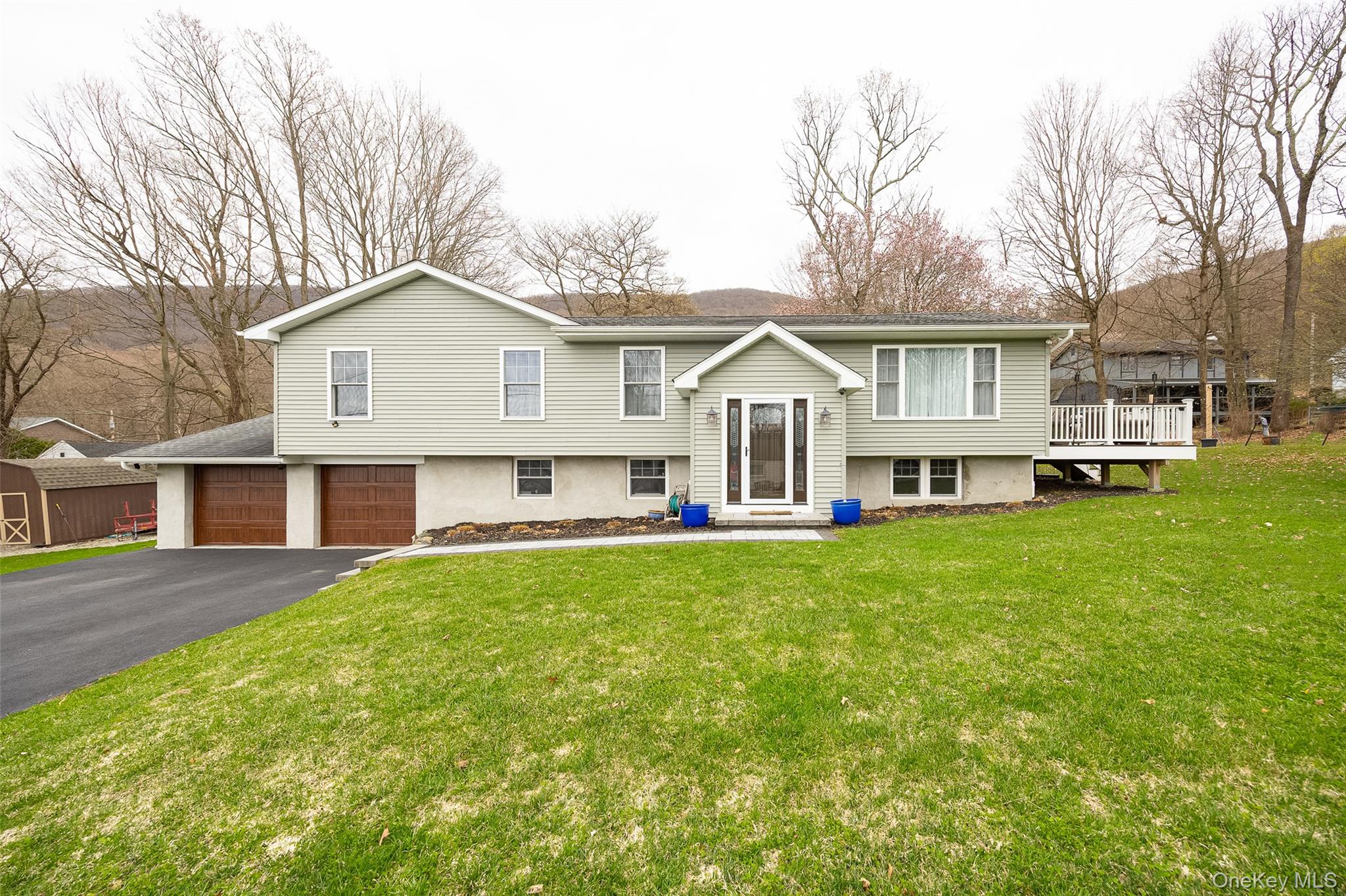 8 Willow Road Property Photo 2