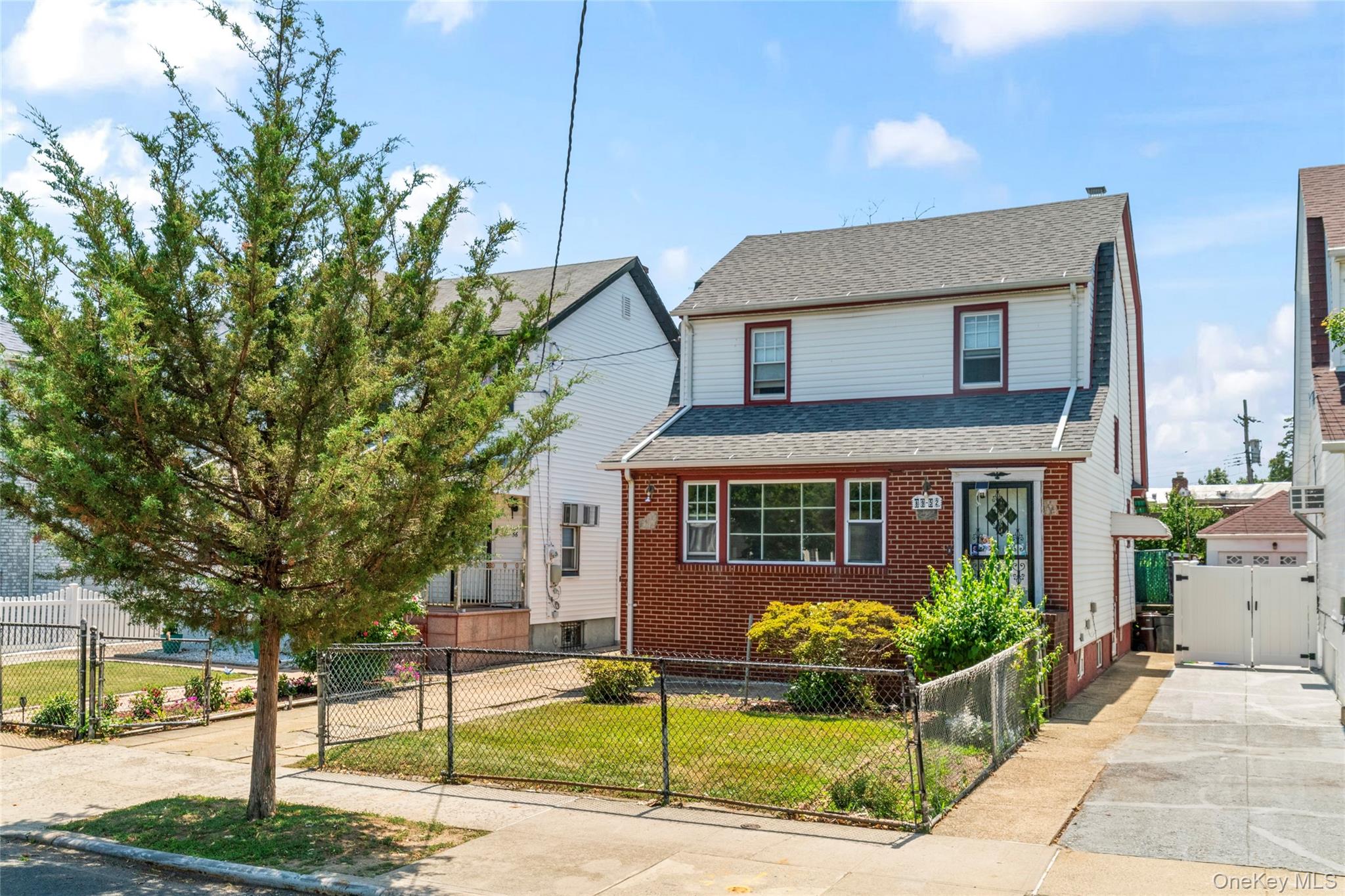 8952 218th Street Property Photo 2